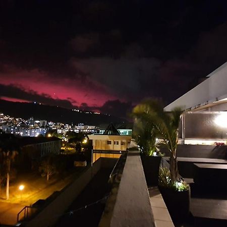 Rooftop - L'Appartement En Haut 圣丹尼斯 外观 照片