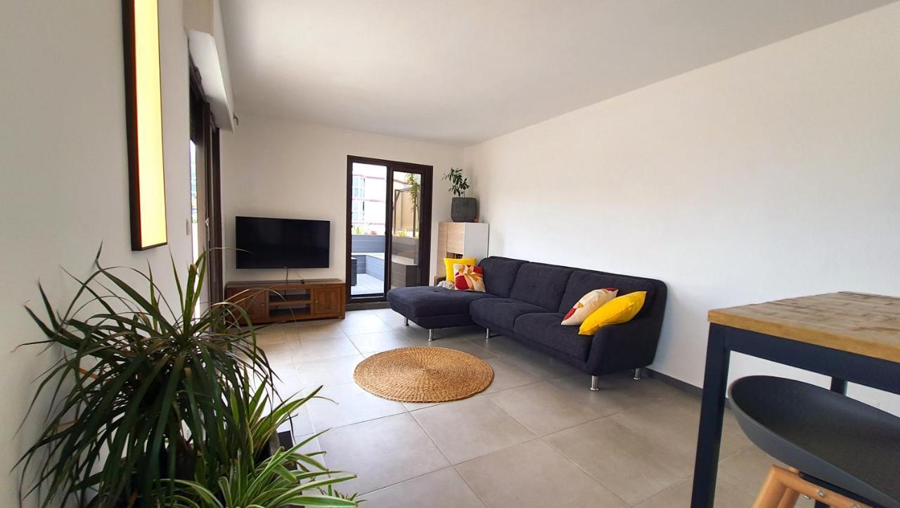 Rooftop - L'Appartement En Haut 圣丹尼斯 外观 照片