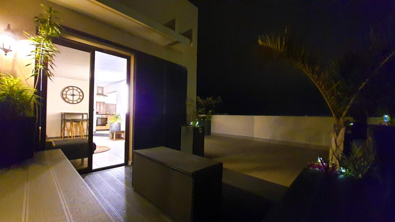 Rooftop - L'Appartement En Haut 圣丹尼斯 外观 照片